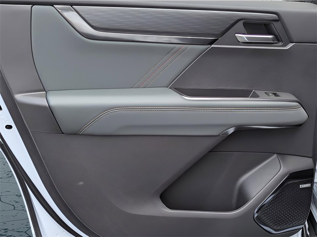 New 2026 GMC Acadia AT4 w/ Super Cruise Package image 13