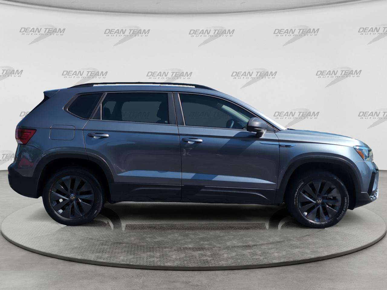 Used 2022 Volkswagen Taos S FWD image 8