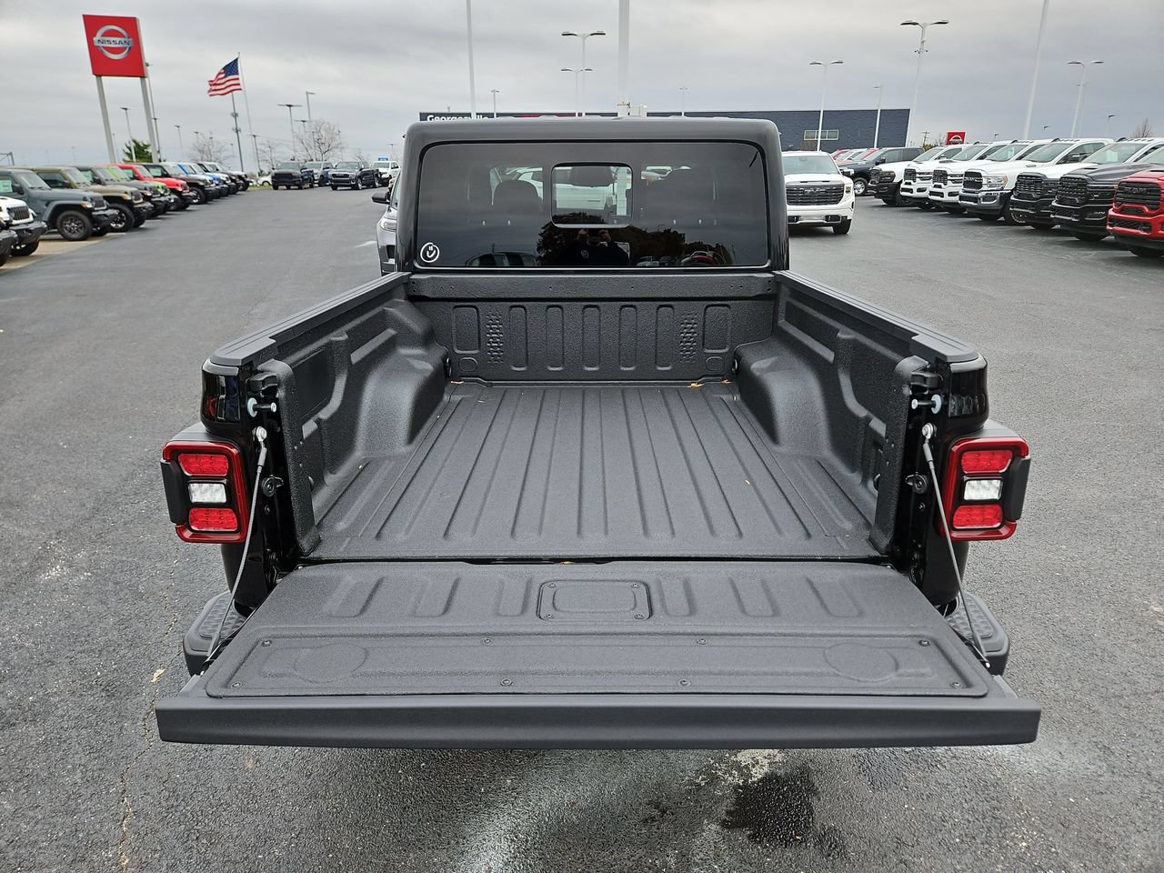 New 2026 Jeep Gladiator Sport AWD/4WD image 7