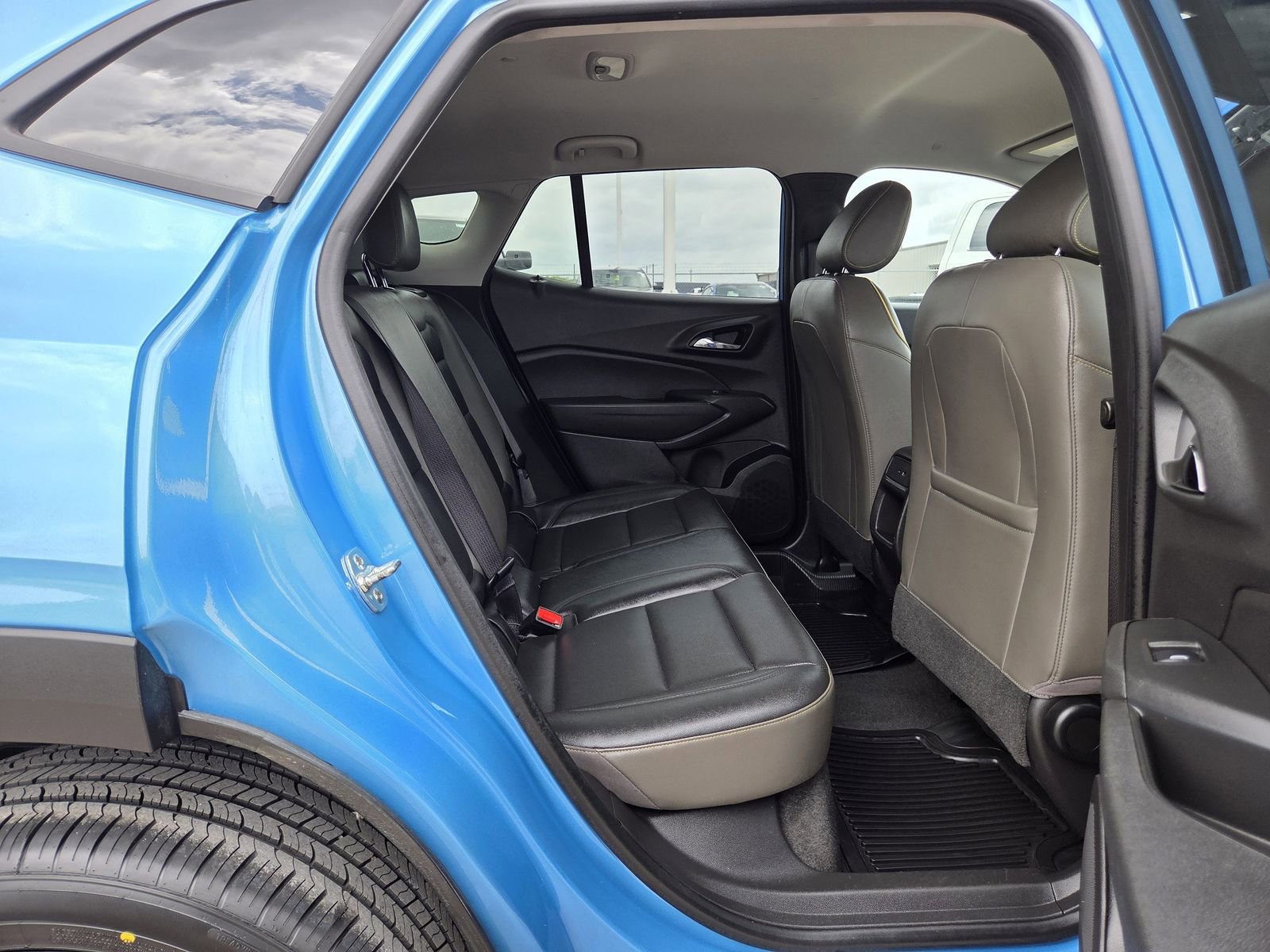 Used 2025 Chevrolet Trax ACTIV w/ Driver Confidence Package FWD image 17