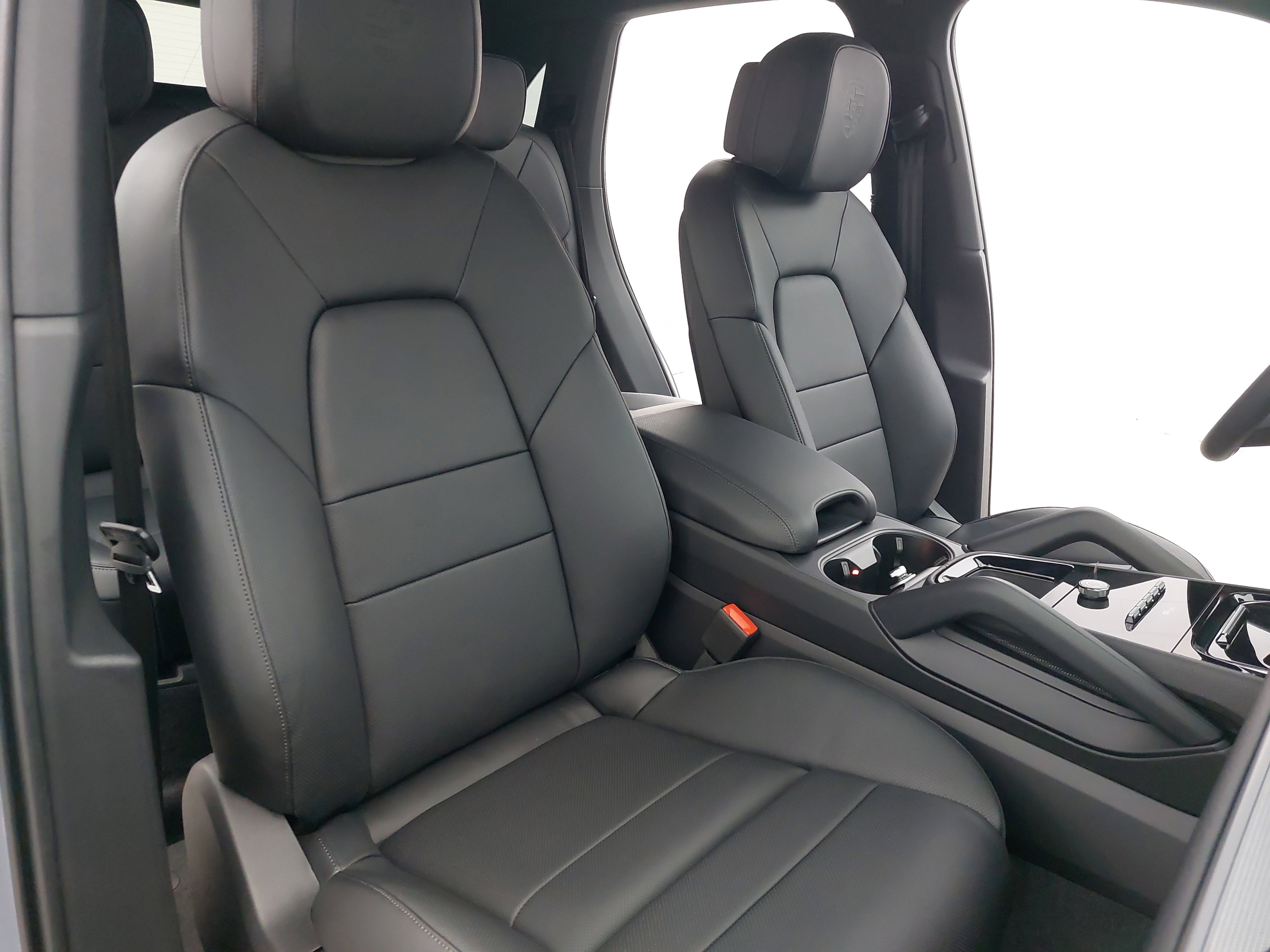 New 2026 Porsche Cayenne image 12