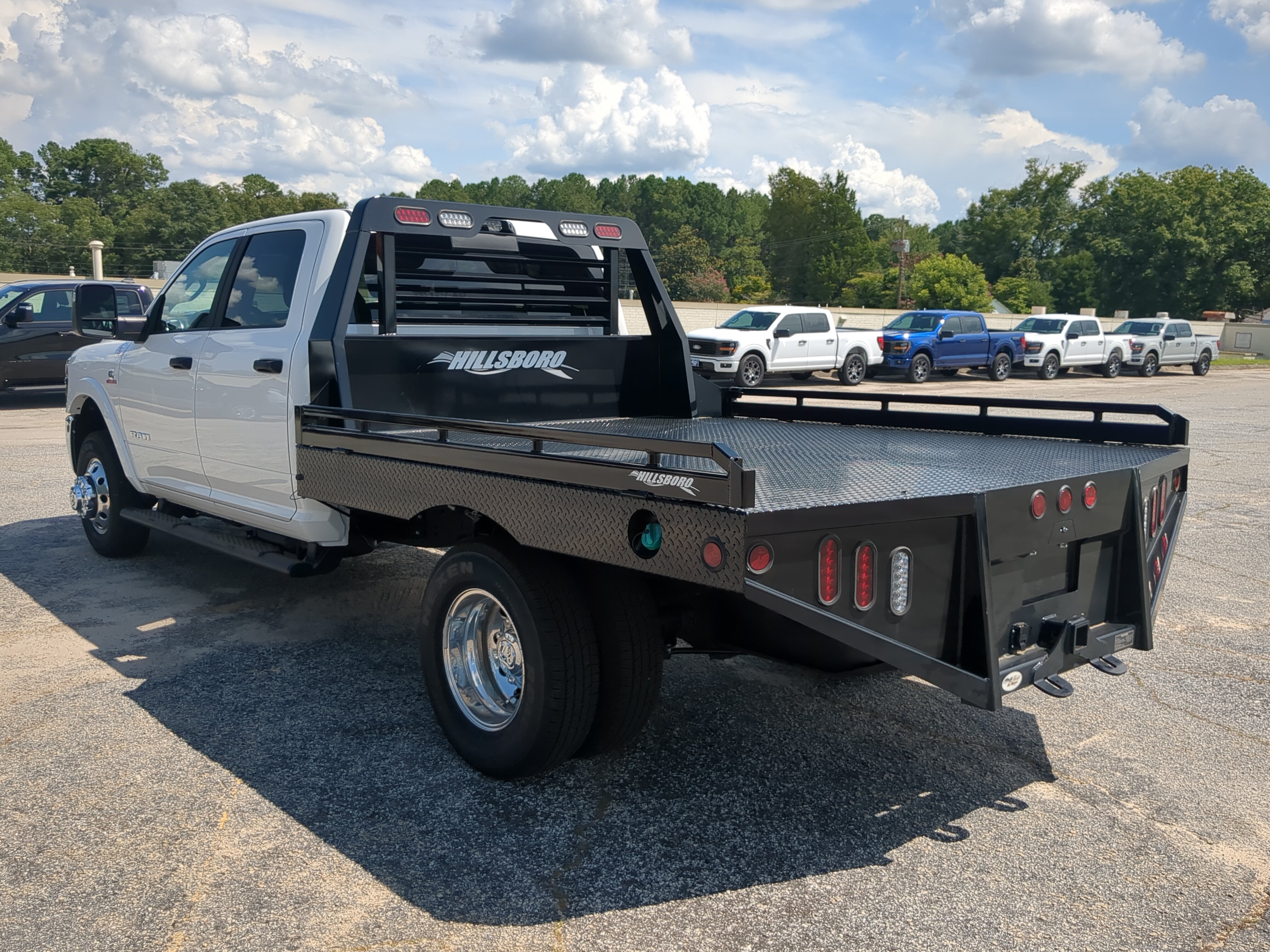 New 2026 RAM 3500 Big Horn AWD/4WD image 5