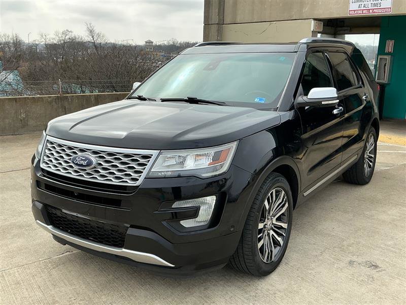 Used 2017 Ford Explorer Platinum image 10