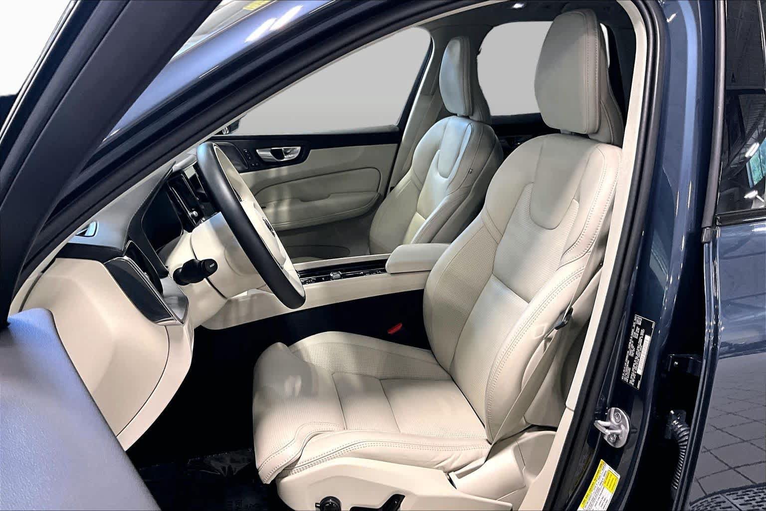 Used 2024 Volvo XC60 B5 Ultimate w/ Climate Package AWD/4WD image 9
