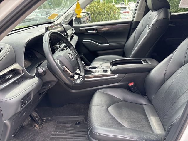 Used 2023 Toyota Highlander Limited AWD/4WD image 24