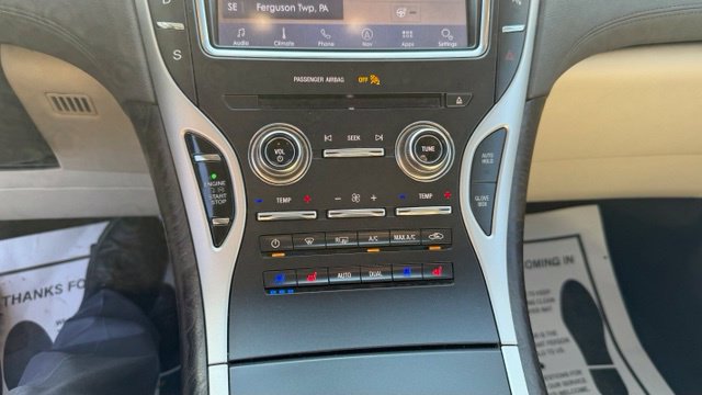 Used 2019 Lincoln Nautilus Reserve AWD/4WD image 13