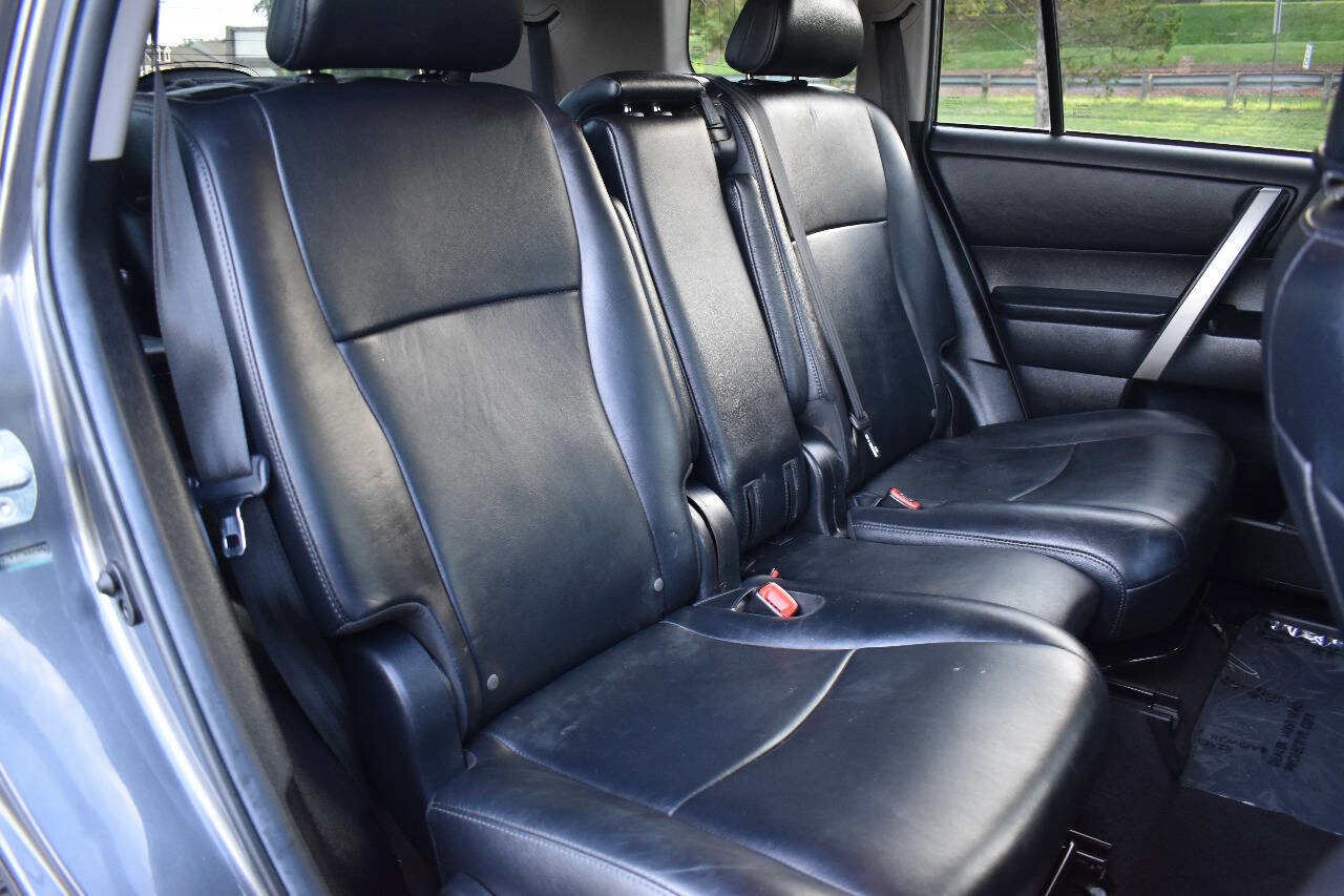 Used 2012 Toyota Highlander SE w/ Tow Pkg AWD/4WD image 15