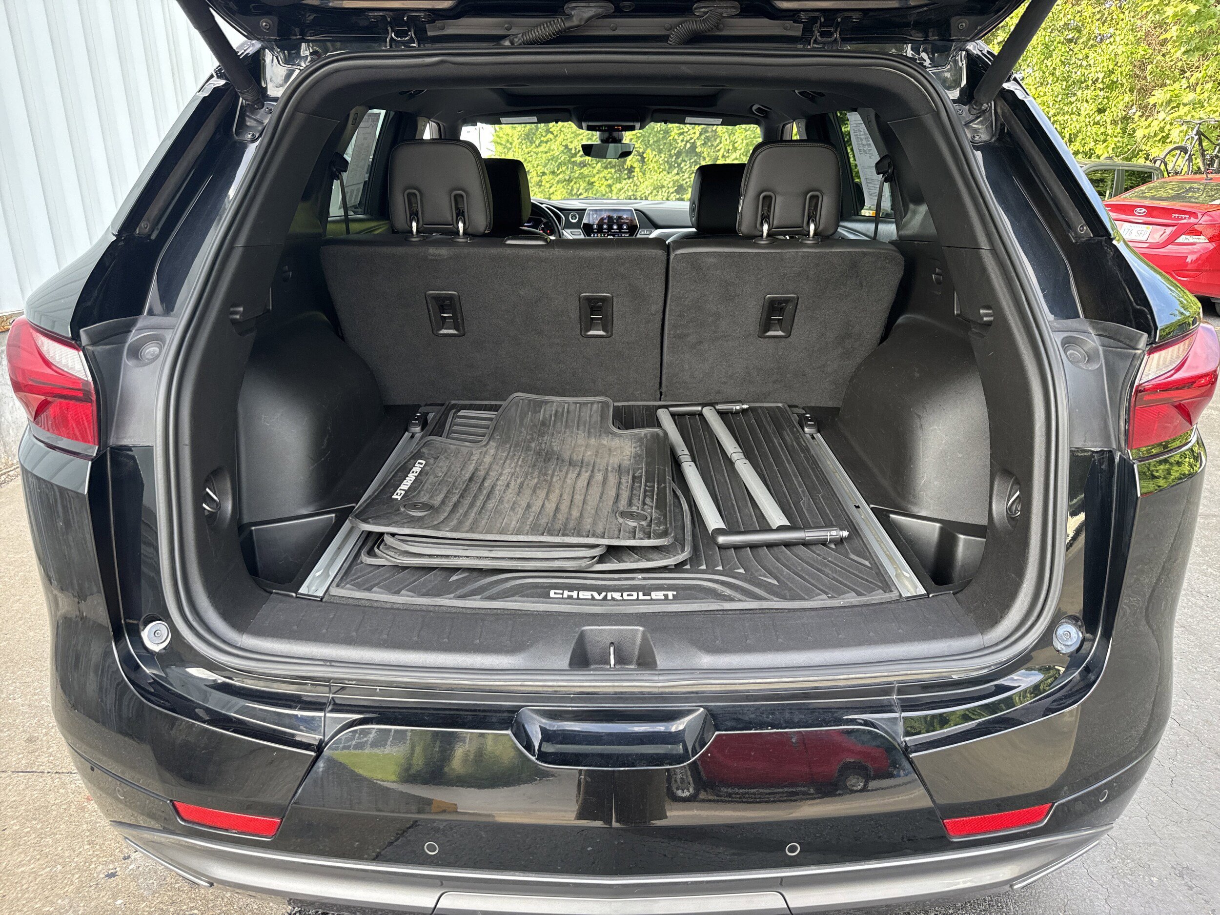 Used 2019 Chevrolet Blazer Premier w/ Sun and Wheels Package AWD/4WD image 15