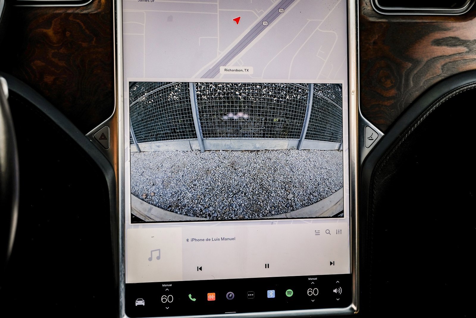 Used 2017 Tesla Model X 75D image 24