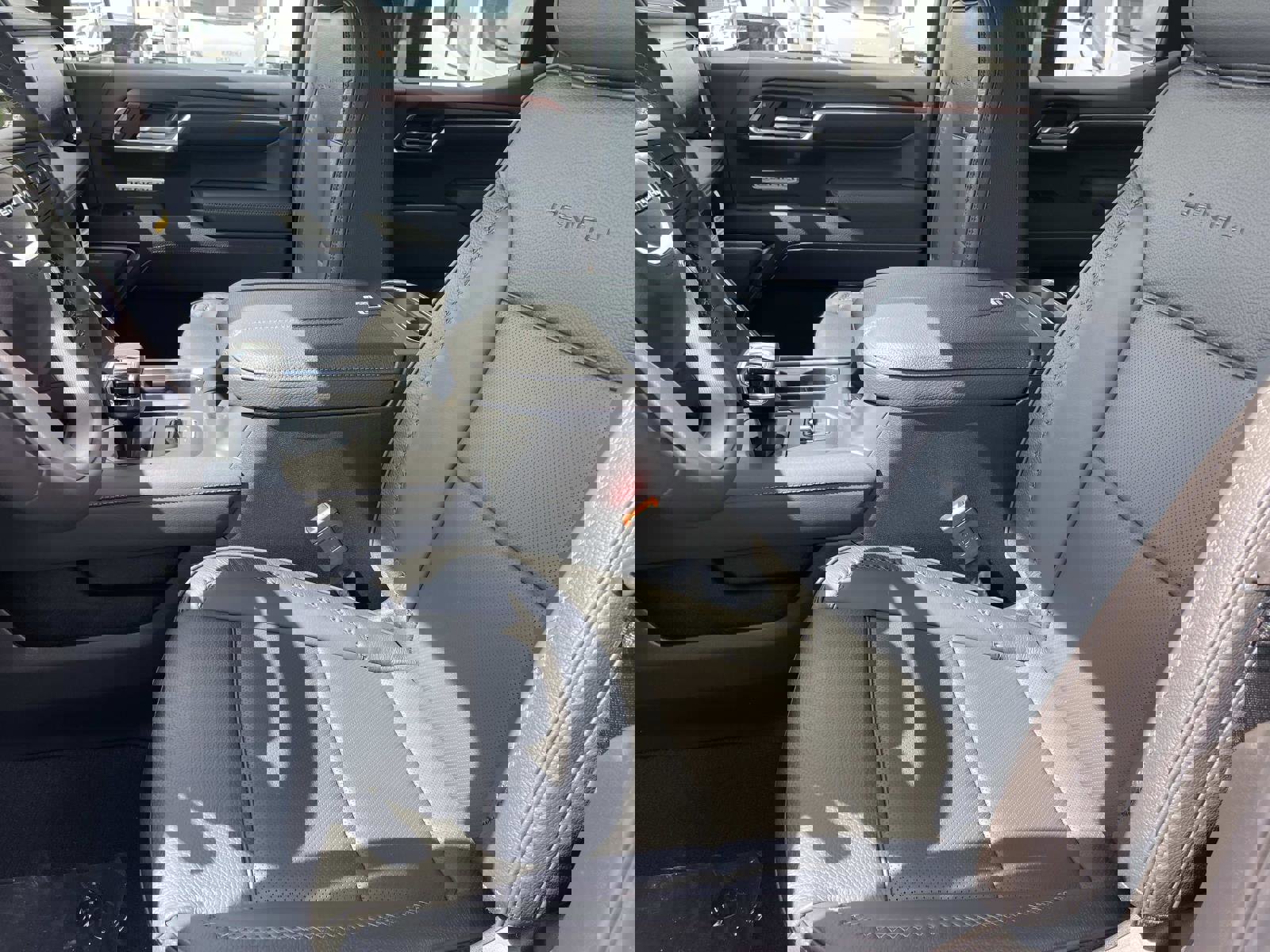 New 2026 GMC Sierra 1500 Denali w/ Technology Package AWD/4WD image 22