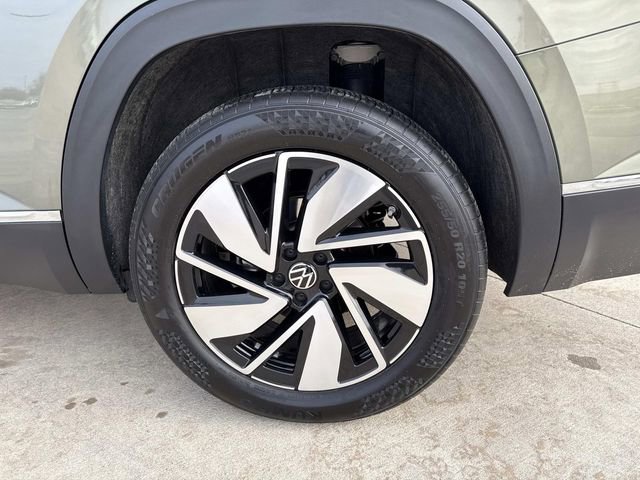 Certified 2025 Volkswagen Atlas SEL image 29