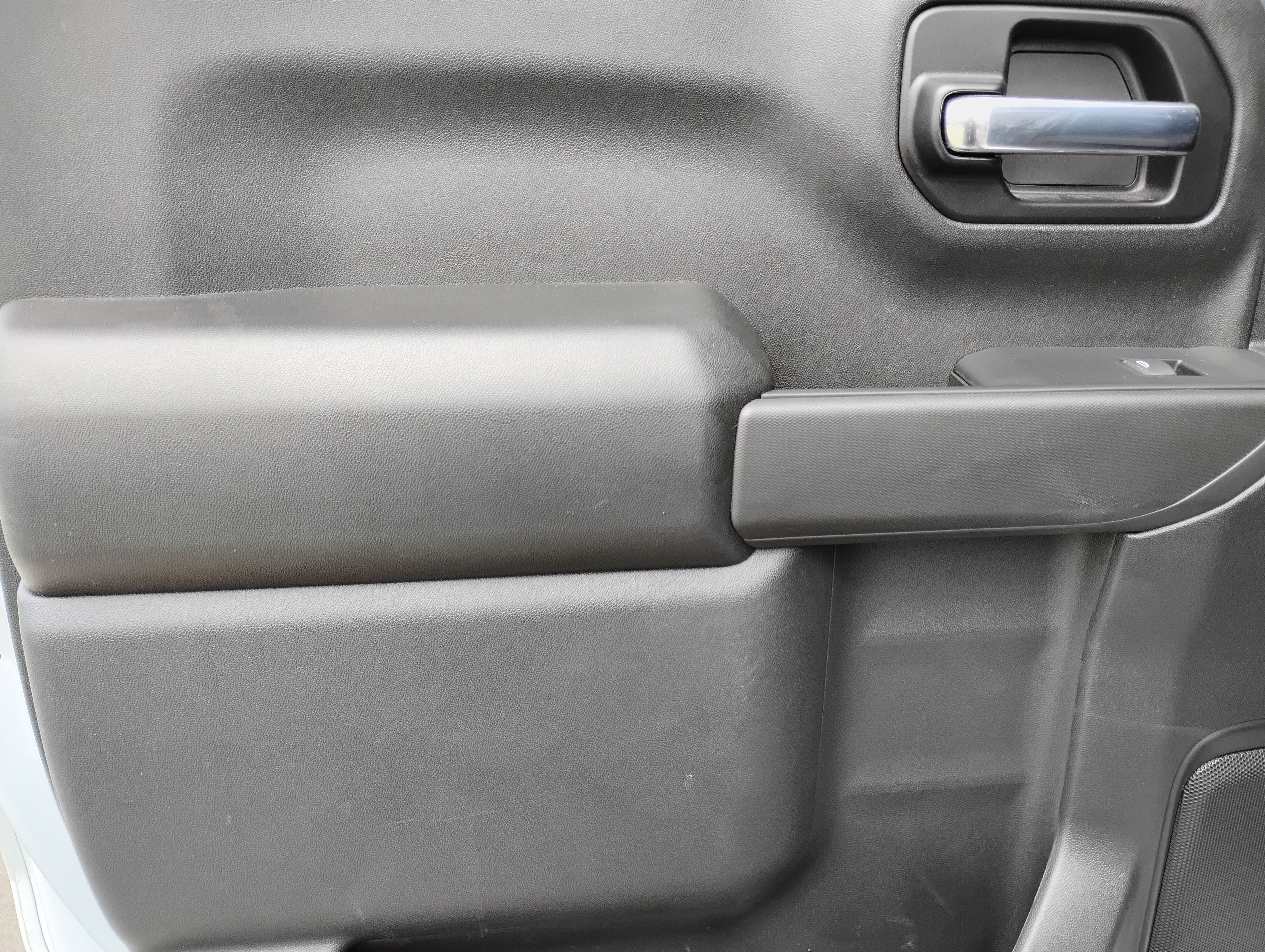 Used 2022 Chevrolet Silverado 1500 Custom AWD/4WD image 16