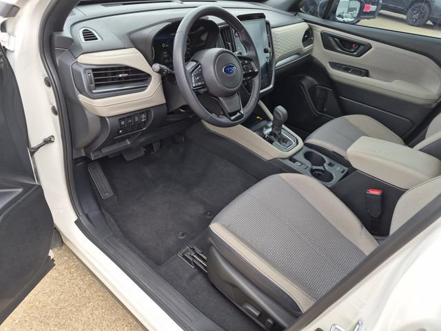Used 2025 Subaru Forester Premium AWD/4WD image 23