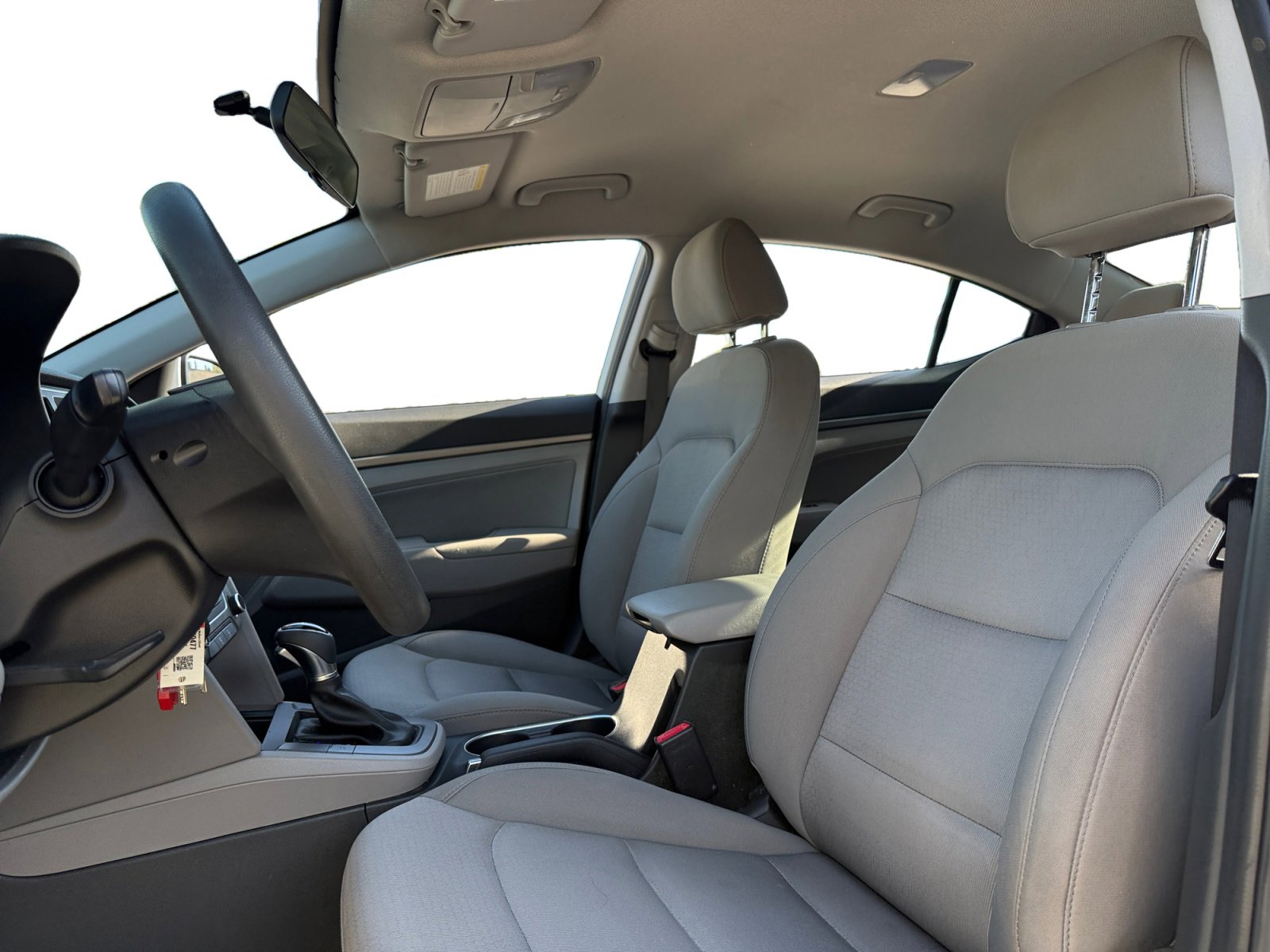 Used 2017 Hyundai Elantra SE image 9