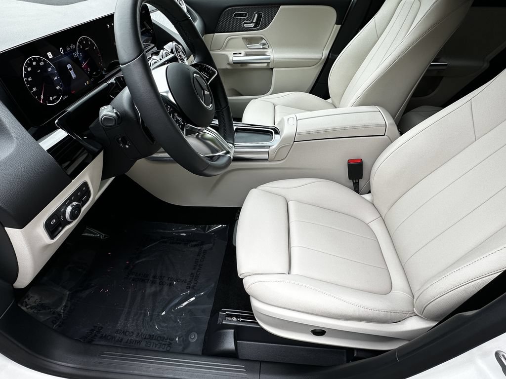 Certified 2025 Mercedes-Benz GLA 250 4MATIC image 10
