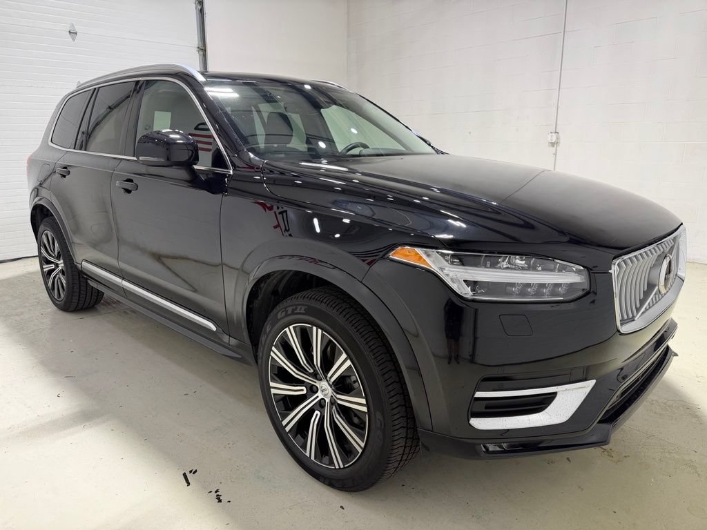 Used 2024 Volvo XC90 B5 Core w/ Protection Package Premier AWD/4WD image 3