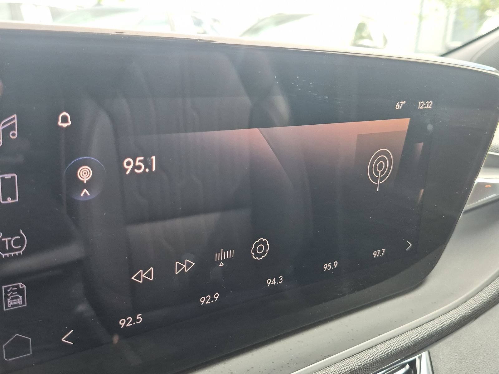 Used 2024 Buick Envista Avenir FWD image 24