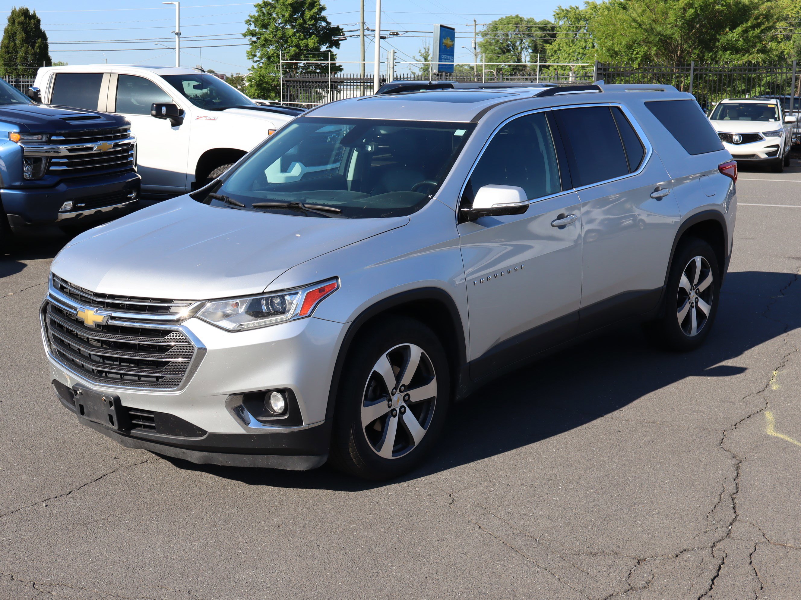 Used 2018 Chevrolet Traverse LT AWD/4WD image 5