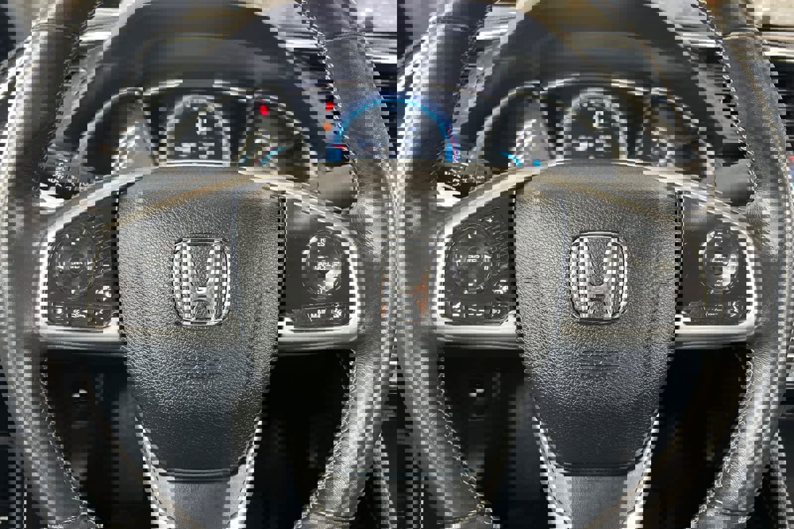 Used 2018 Honda Civic Touring image 24