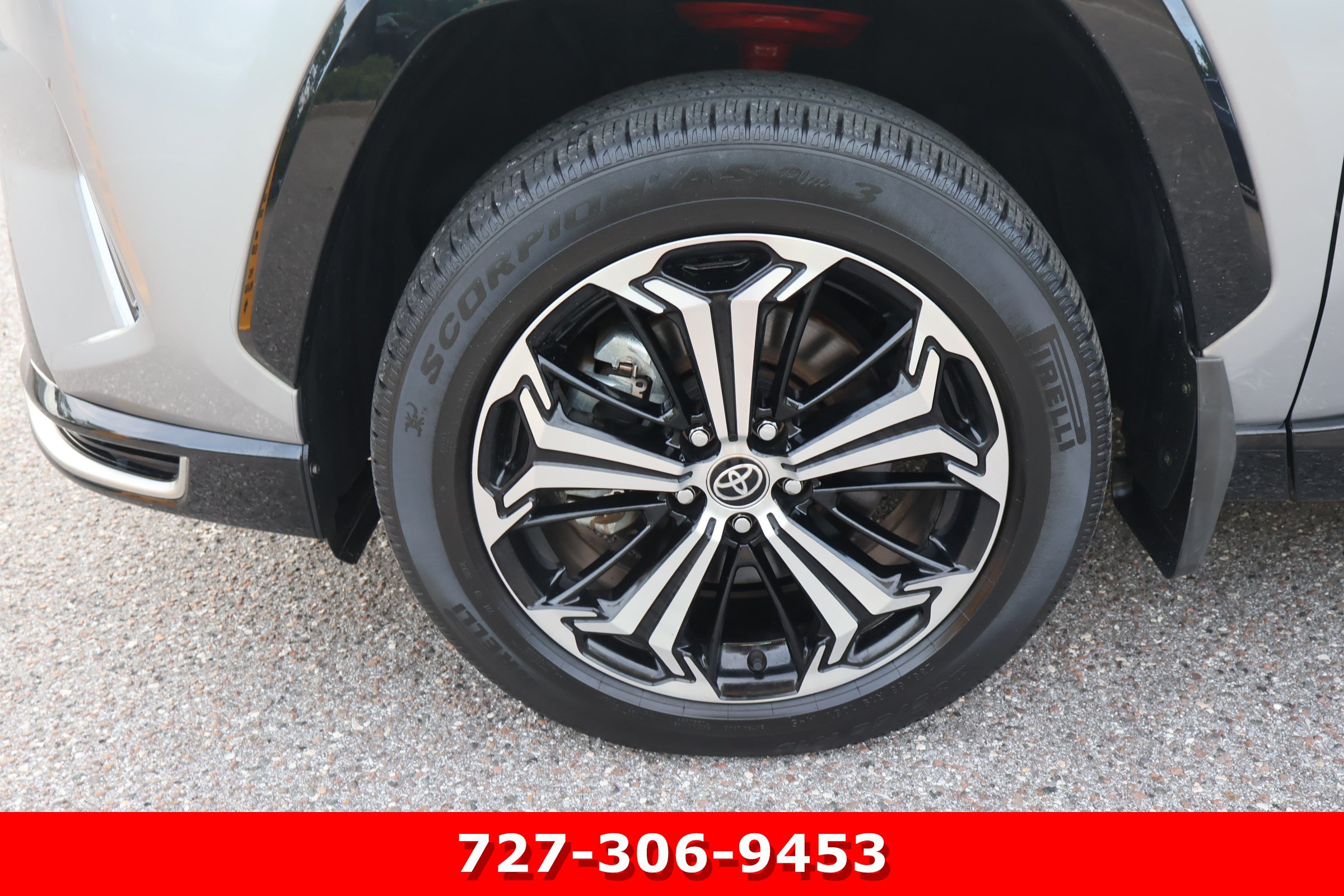 Used 2021 Toyota RAV4 XSE w/ Weather Package AWD/4WD image 15
