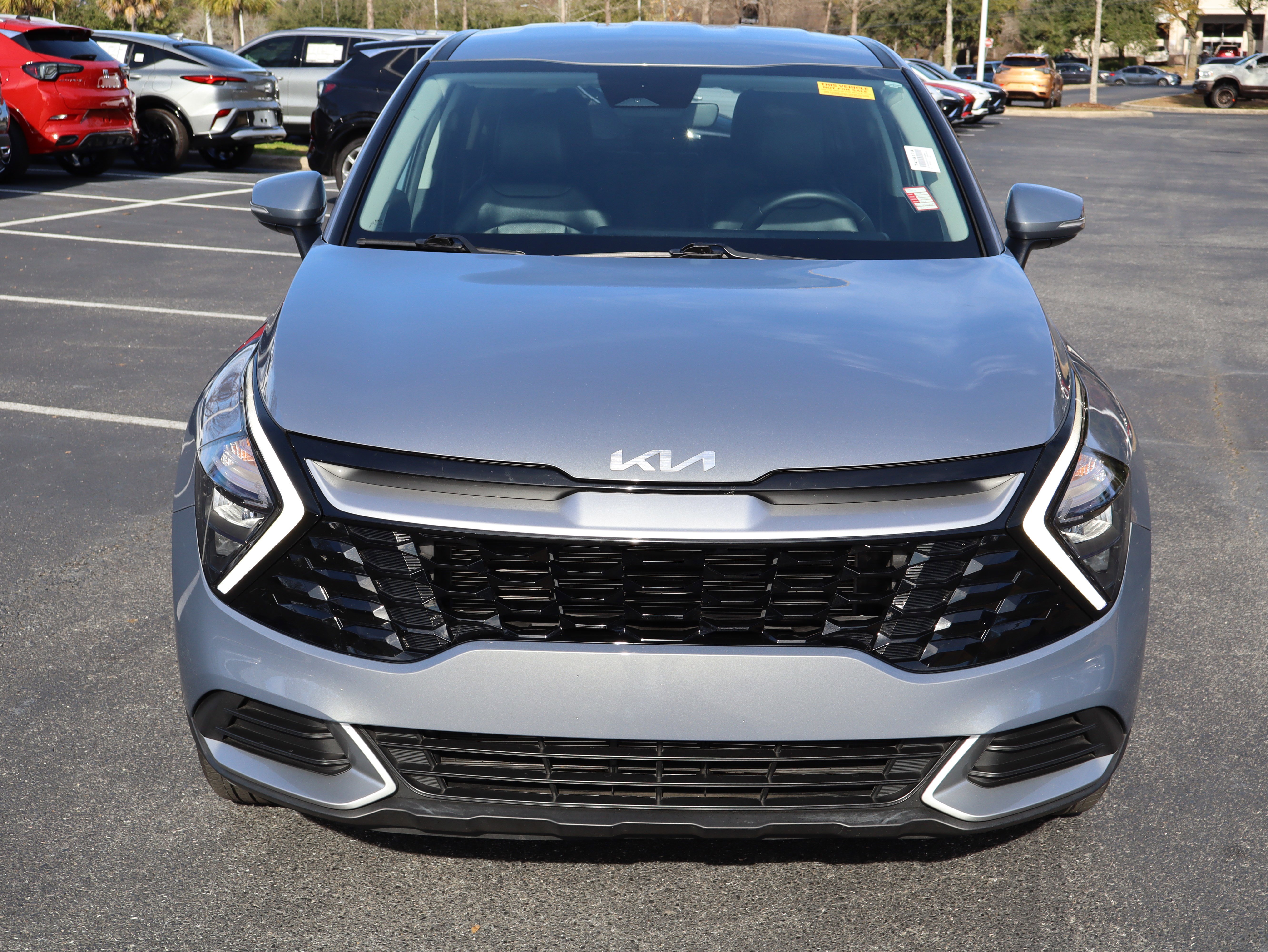 Used 2023 Kia Sportage EX image 3