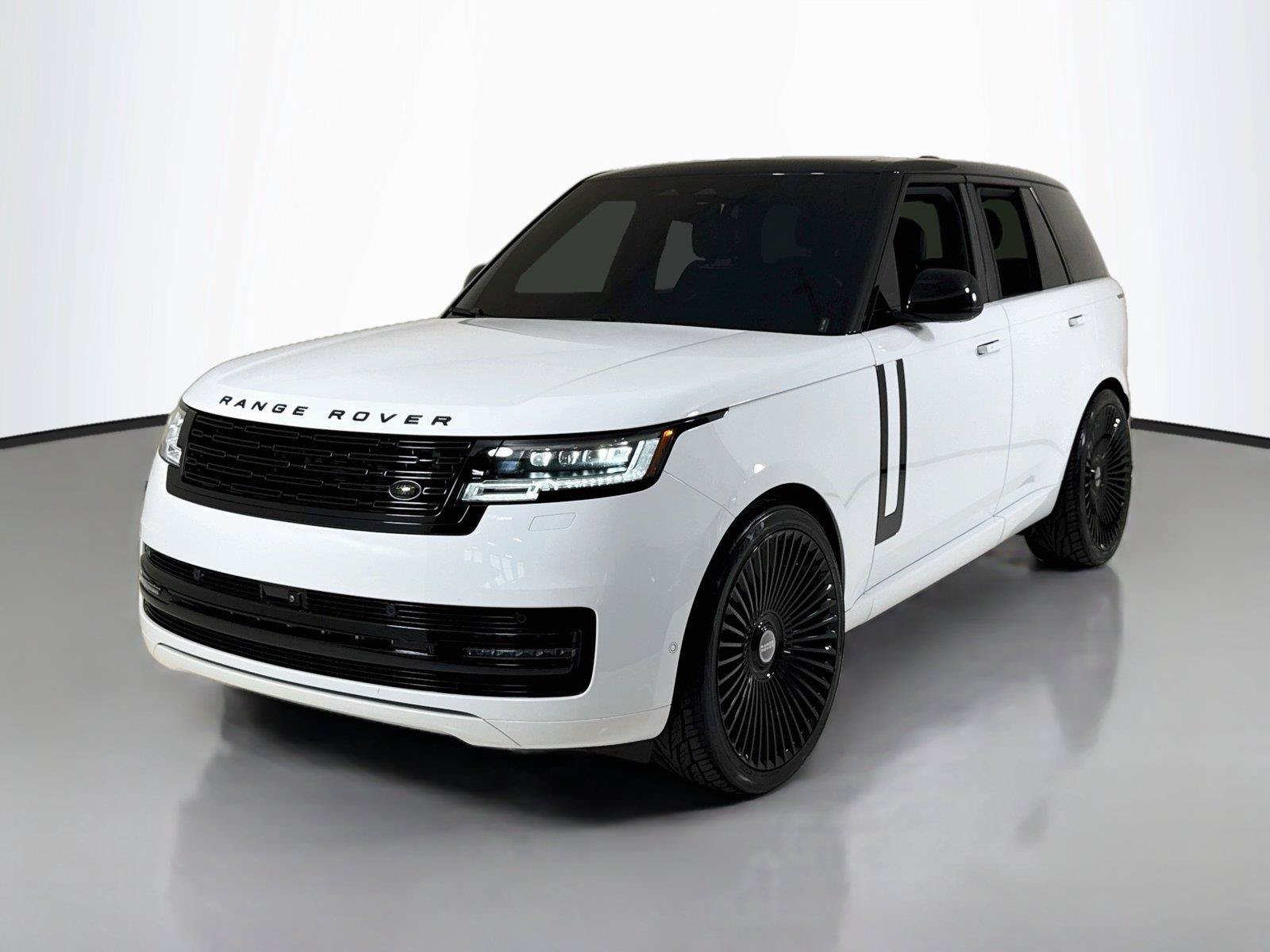Used 2025 Land Rover Range Rover SE AWD/4WD image 40