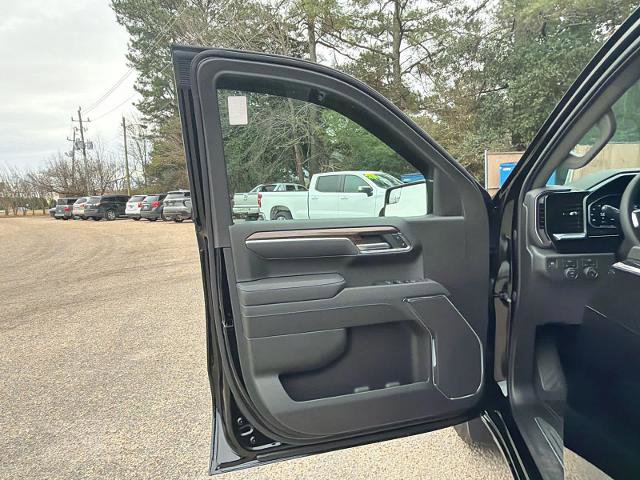 New 2026 Chevrolet Silverado 1500 LT w/ Convenience Package II AWD/4WD image 16