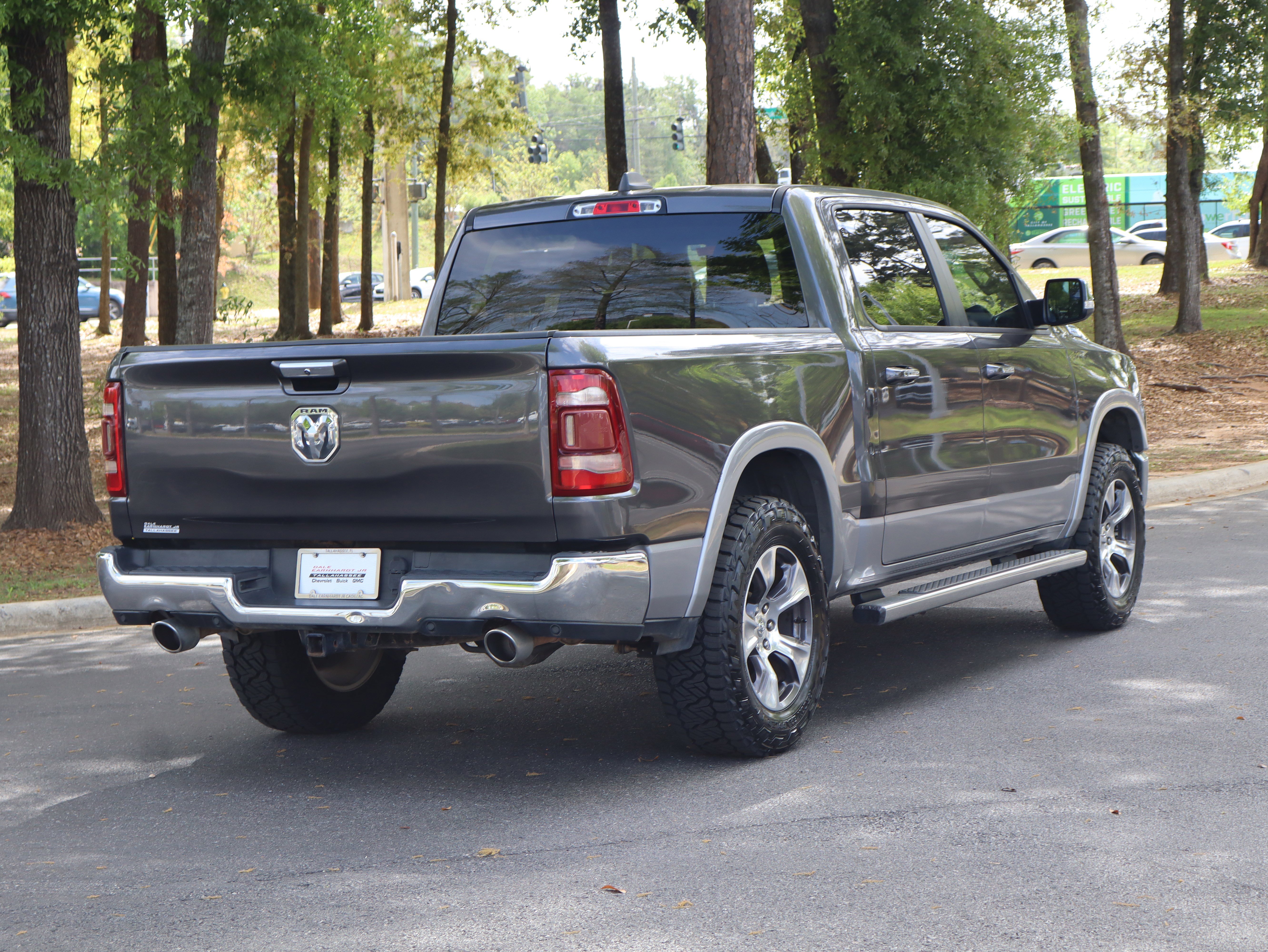 Used 2019 RAM 1500 Laramie image 9