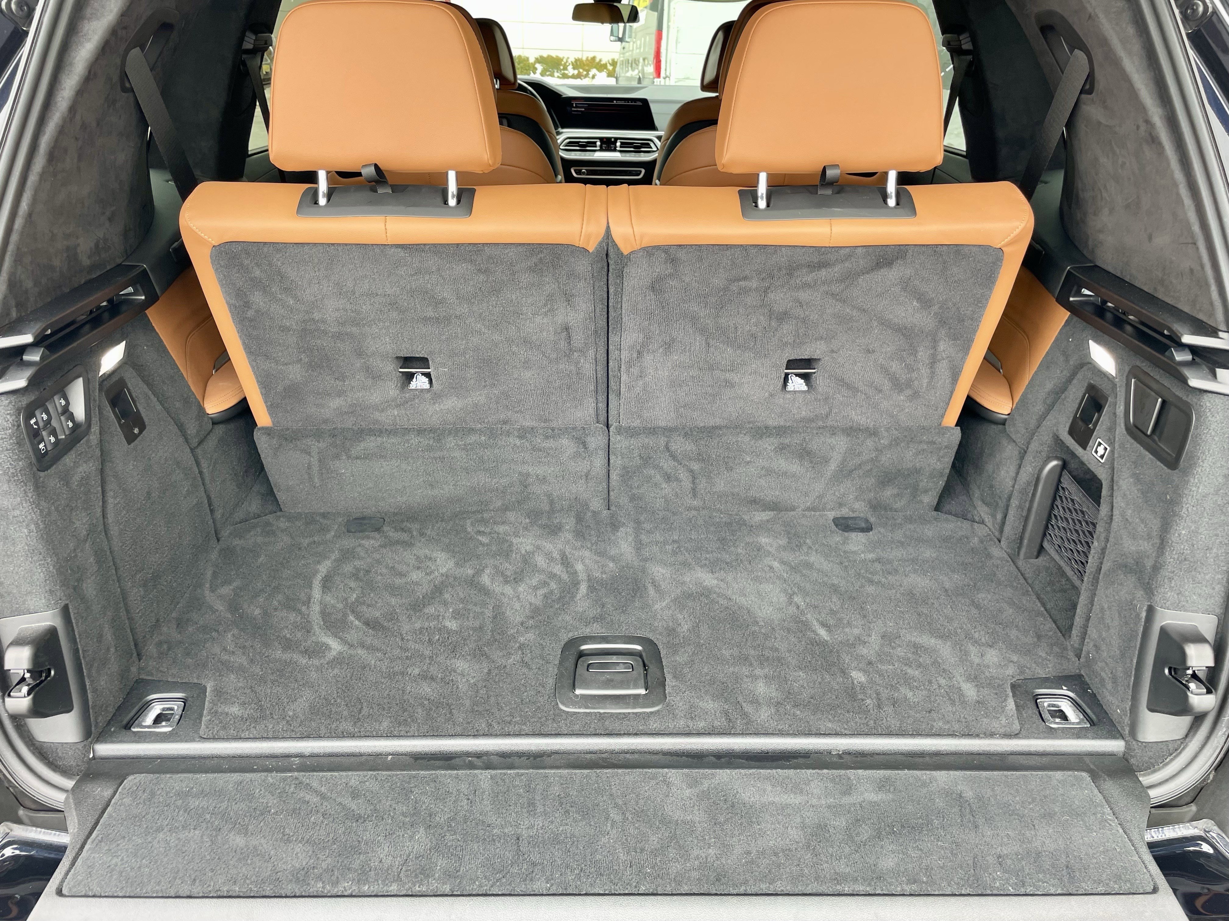 Used 2021 BMW X7 xDrive40i w/ M Sport Package image 39