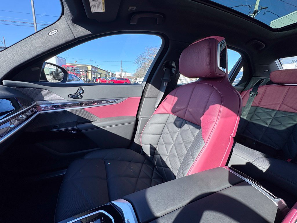 Used 2026 BMW 740i xDrive AWD/4WD image 15