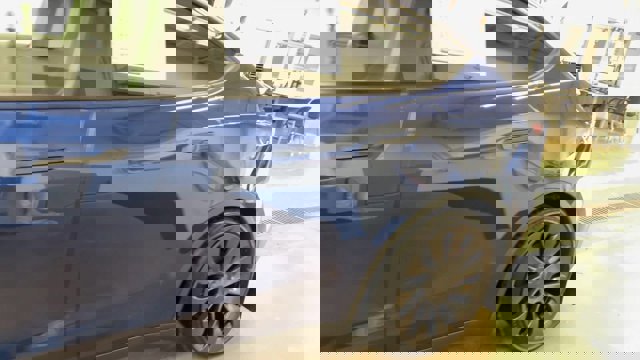 Used 2023 Tesla Model Y Performance image 5