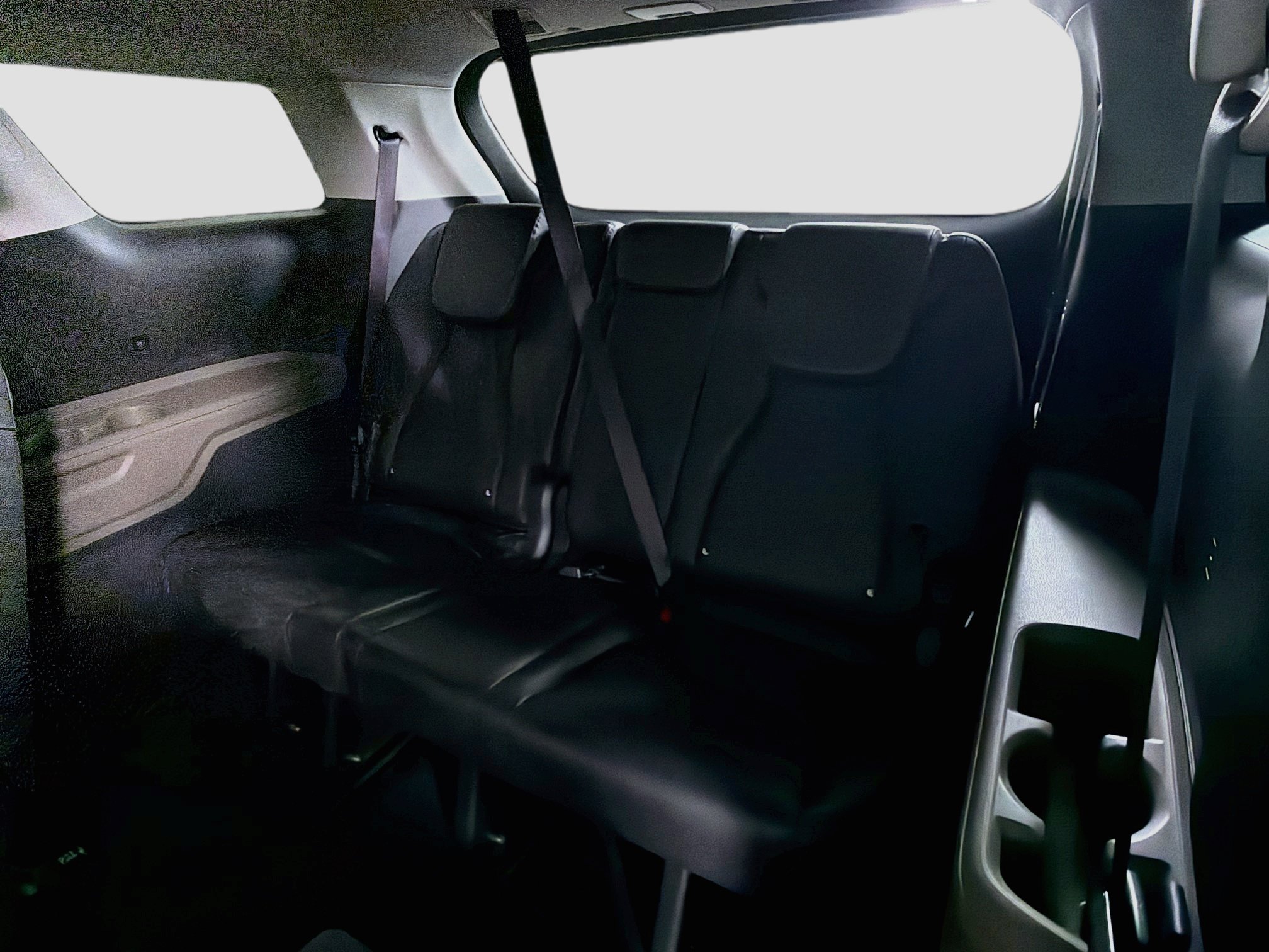Used 2026 Kia Carnival FWD image 30