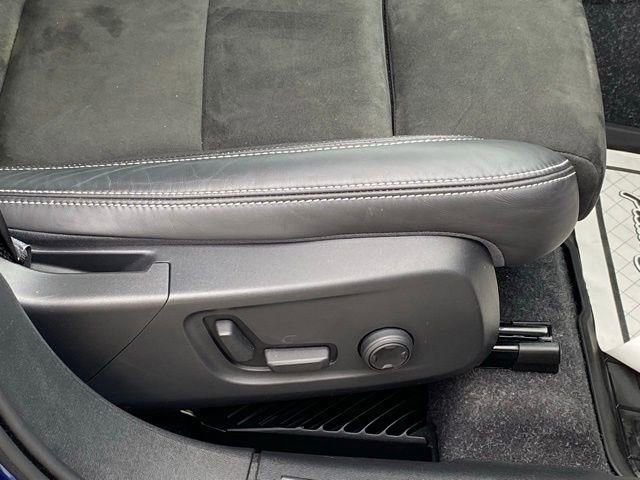 Used 2021 Volvo XC40 T5 R-Design w/ Advanced Package image 26