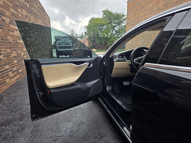 Used 2012 Tesla Model S Signature Performance RWD image 21