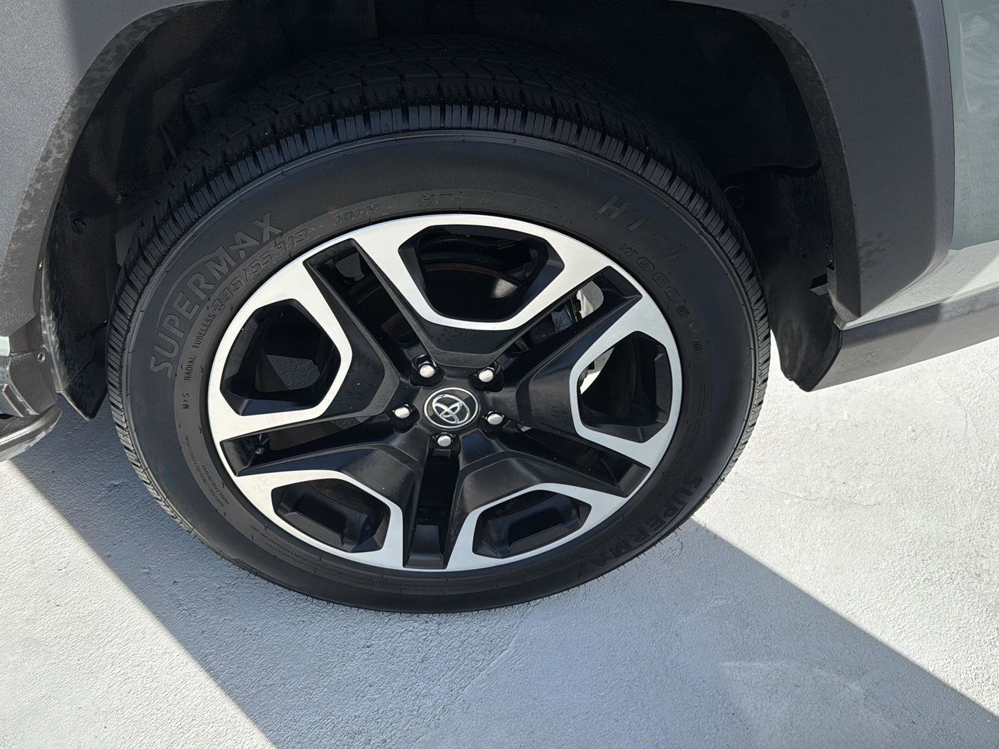 Used 2020 Toyota RAV4 Adventure image 32