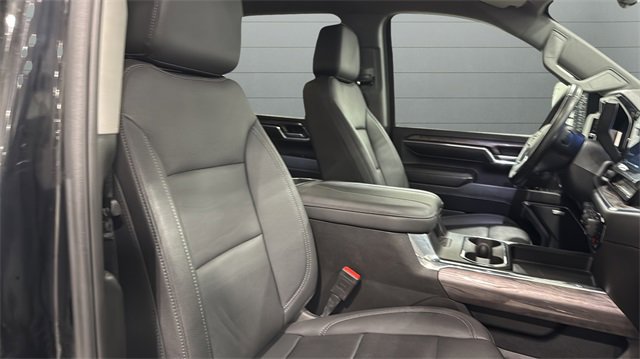 Used 2024 Chevrolet Silverado 3500 LTZ w/ LTZ Plus Package image 33