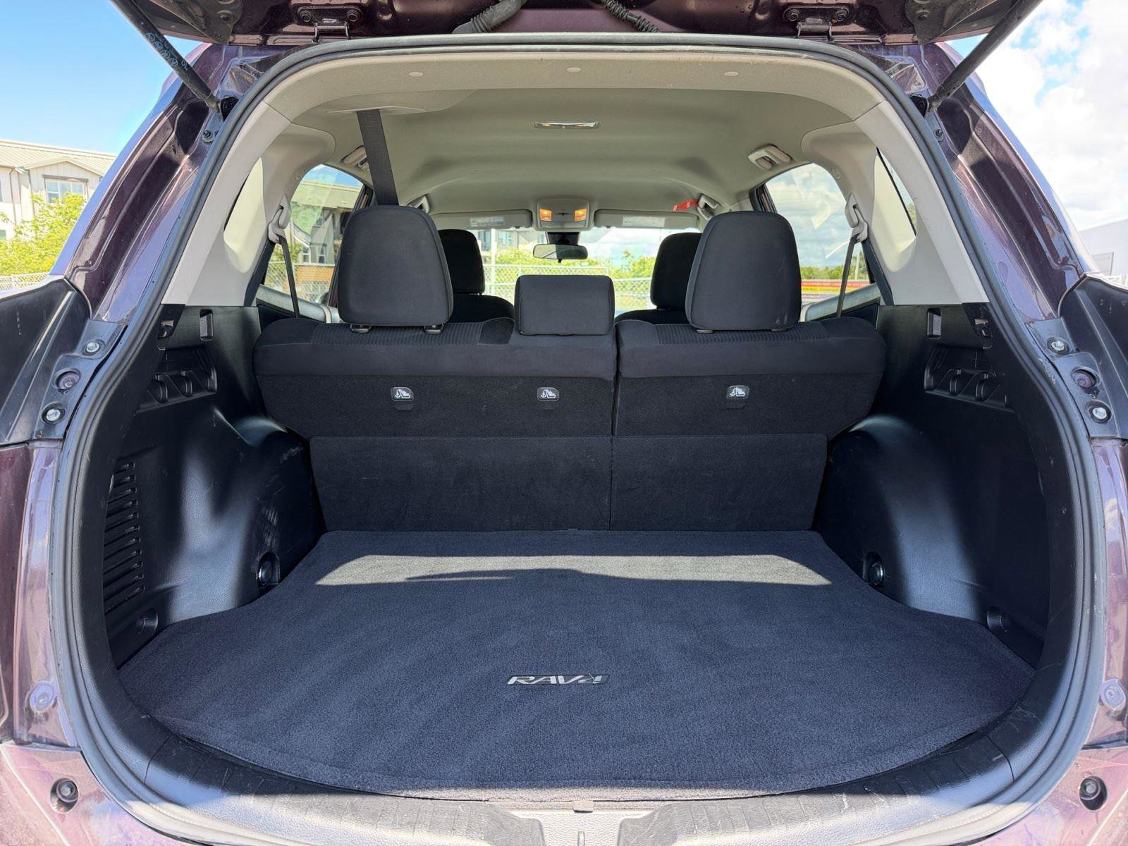 Used 2017 Toyota RAV4 LE w/ Carpet Mat Package FWD image 23