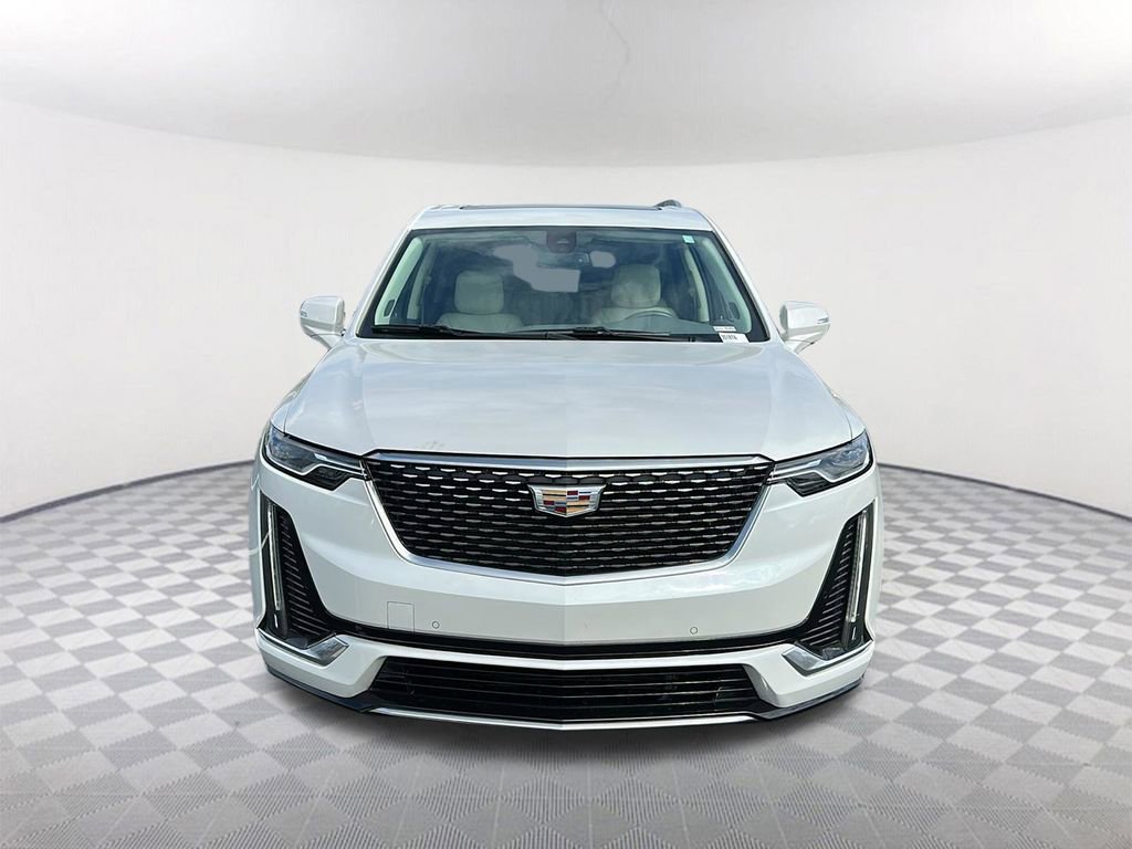 Used 2022 Cadillac XT6 Premium Luxury image 8