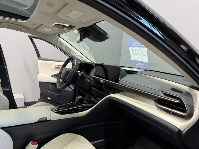 Used 2024 Toyota Crown AWD/4WD image 24