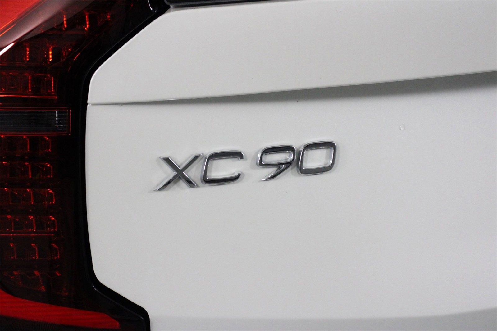 New 2026 Volvo XC90 T8 Plus image 16