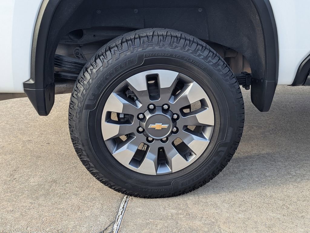 Used 2021 Chevrolet Silverado 2500 LT w/ Texas Edition AWD/4WD image 3