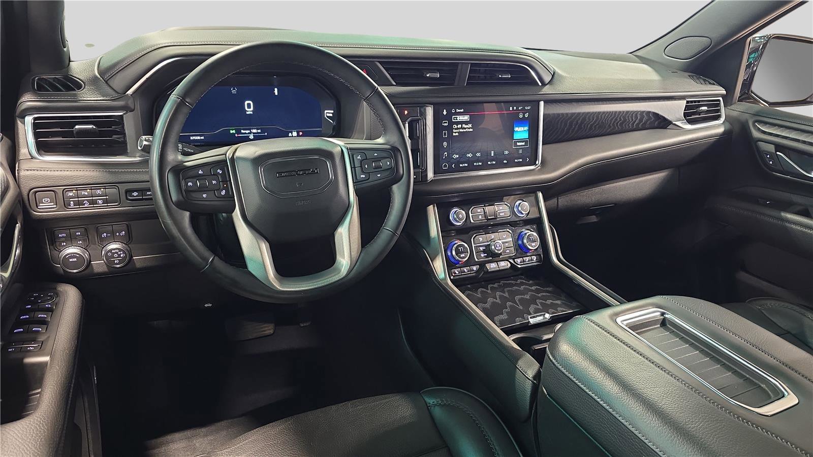 Used 2023 GMC Yukon XL Denali w/ LPO, Floor Liner Package AWD/4WD image 23