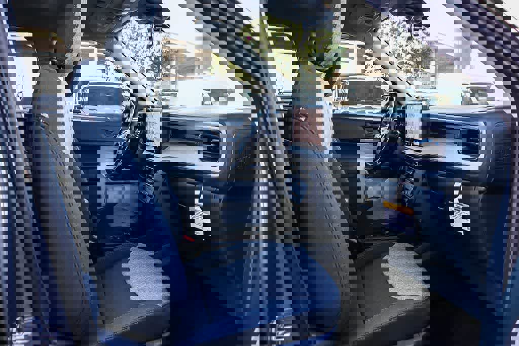 New 2026 Ford Maverick XLT image 15