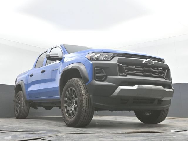Used 2025 Chevrolet Colorado Trail Boss AWD/4WD image 28