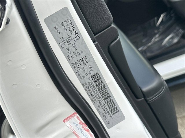 Used 2016 Jeep Grand Cherokee Laredo image 32