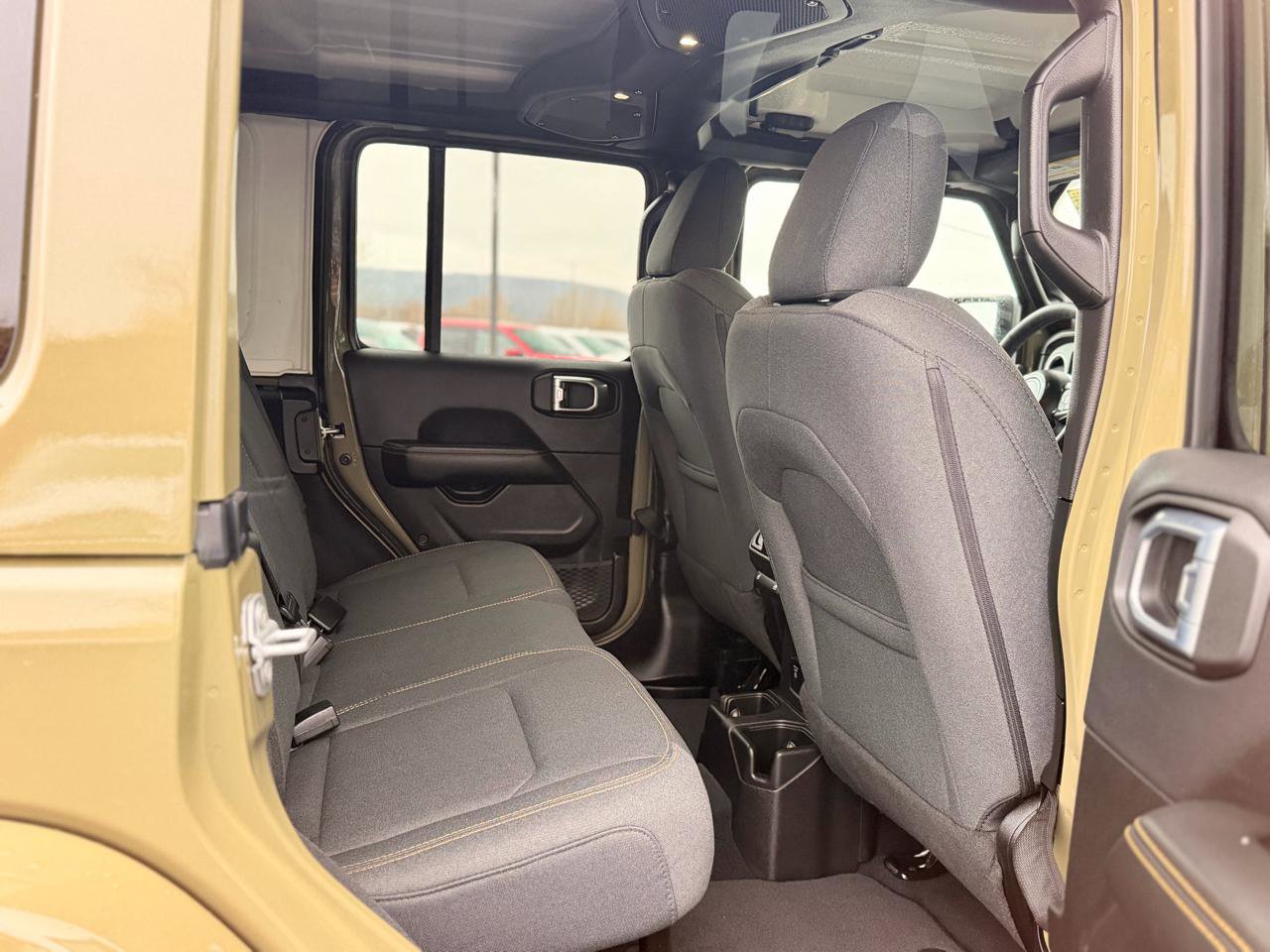 Used 2026 Jeep Wrangler Sahara AWD/4WD image 27