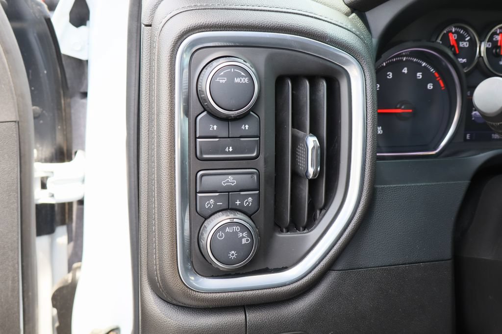 Used 2022 Chevrolet Silverado 2500 LT AWD/4WD image 13