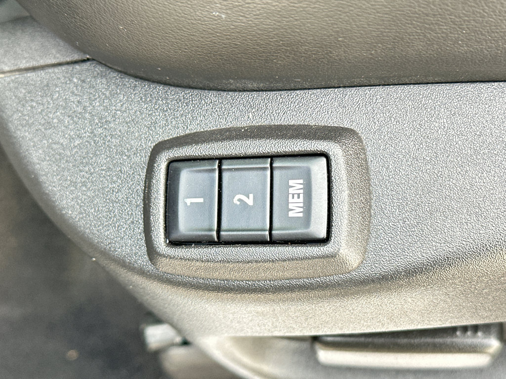 Used 2013 Cadillac SRX Luxury w/ Driver Assist Package image 29