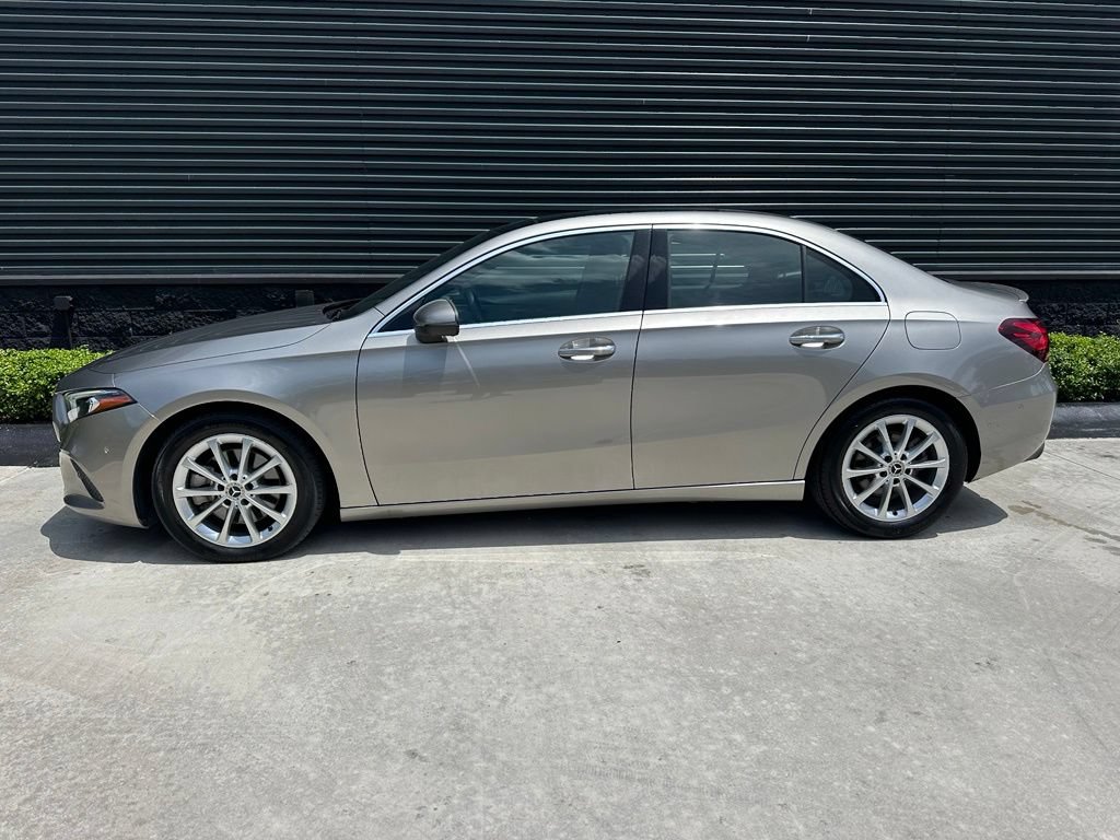 Used 2021 Mercedes-Benz A 220 image 2