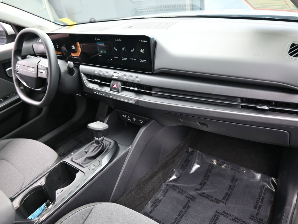 Used 2025 Kia K4 LXS image 30